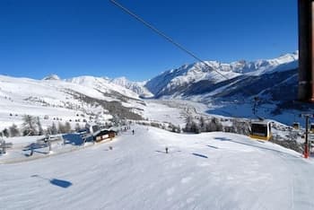 Snow and ski sports