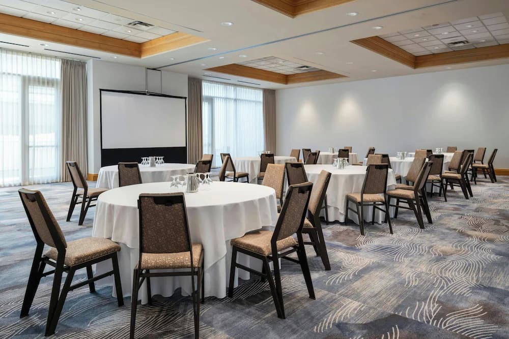 Meeting facility