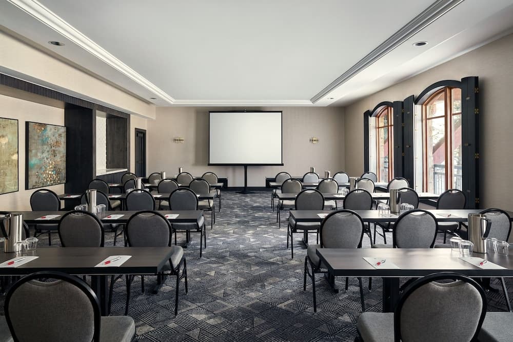 Meeting facility