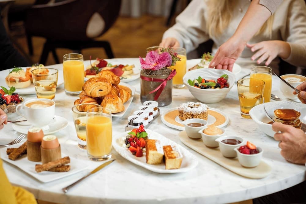 Breakfast buffet