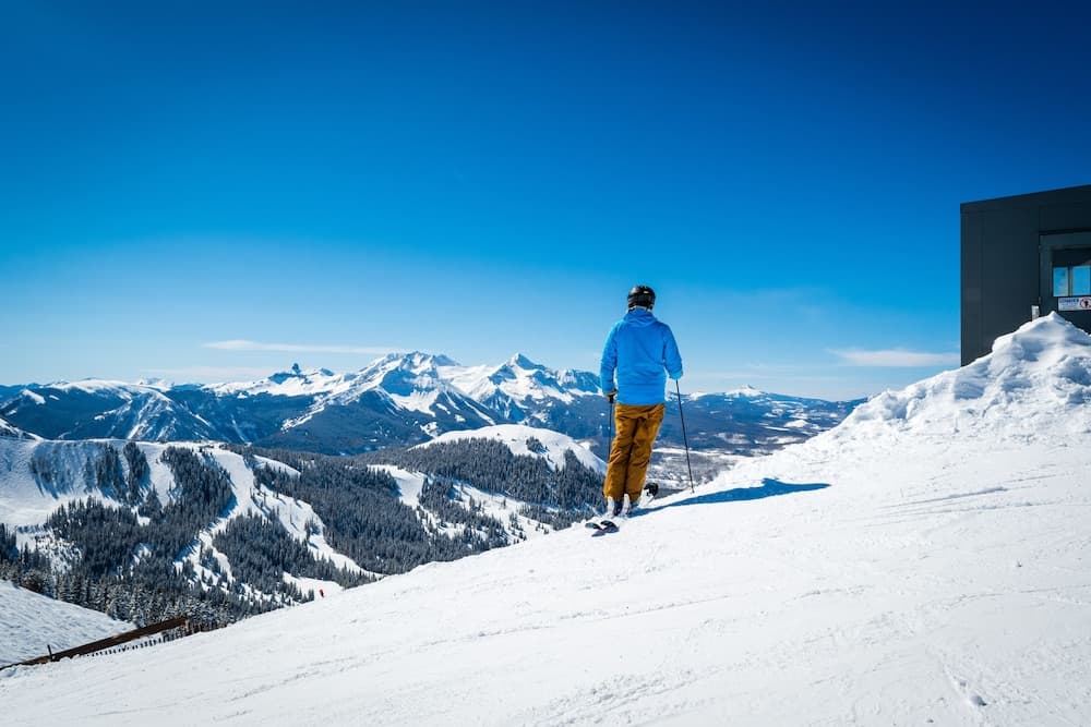 Skiing