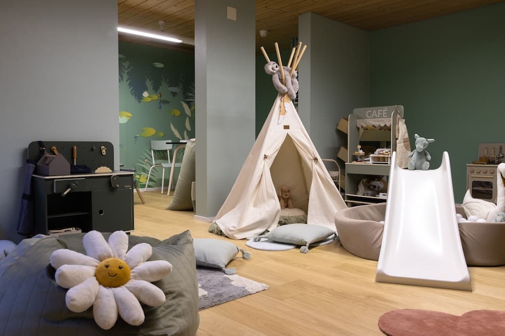 Children's play area - indoor