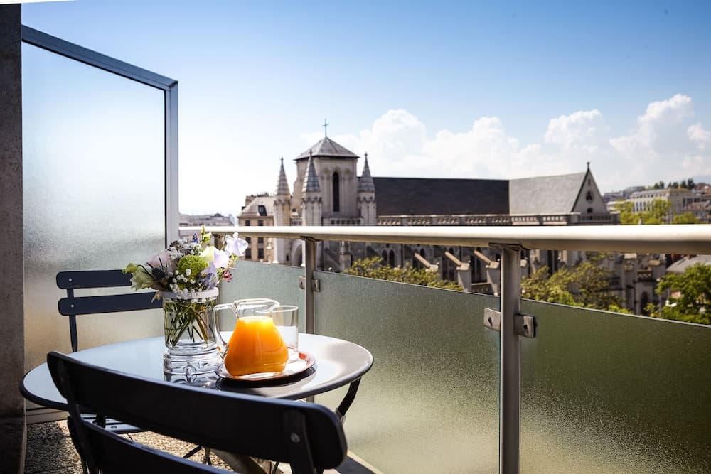 Primary image