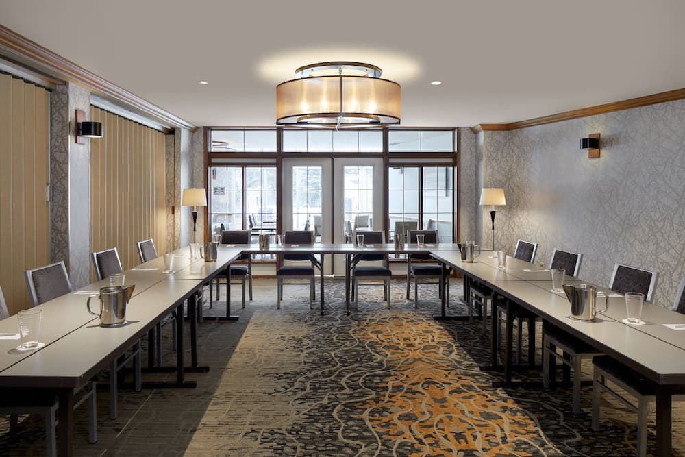 Meeting facility