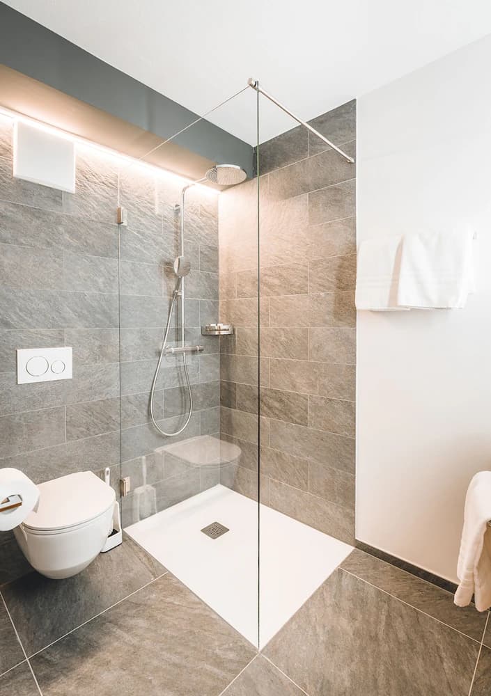 Bathroom shower