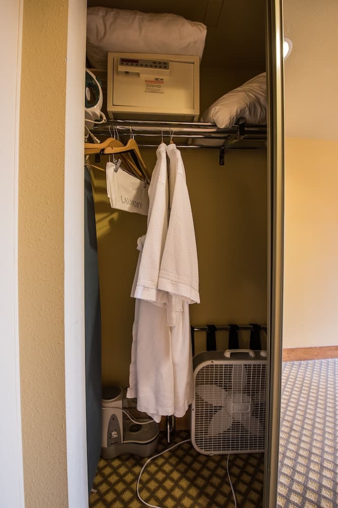 Bathroom amenities