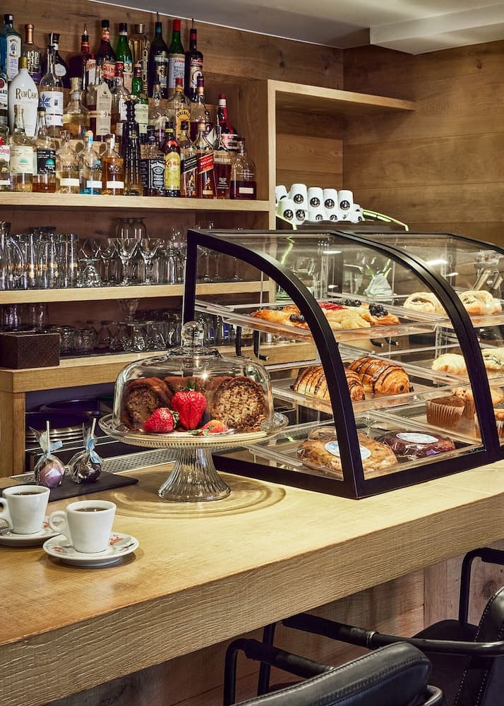 Coffee shop