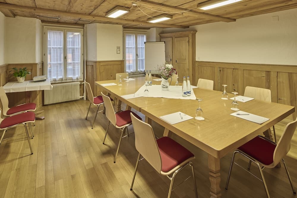 Meeting facility