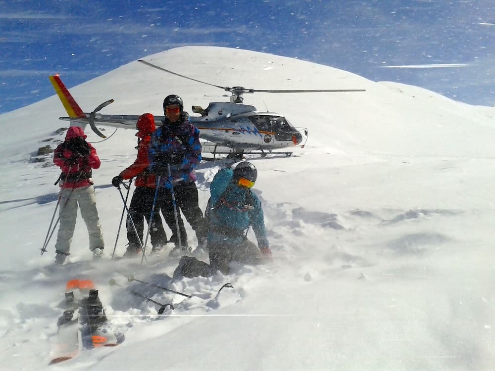 Helicopter/plane tours