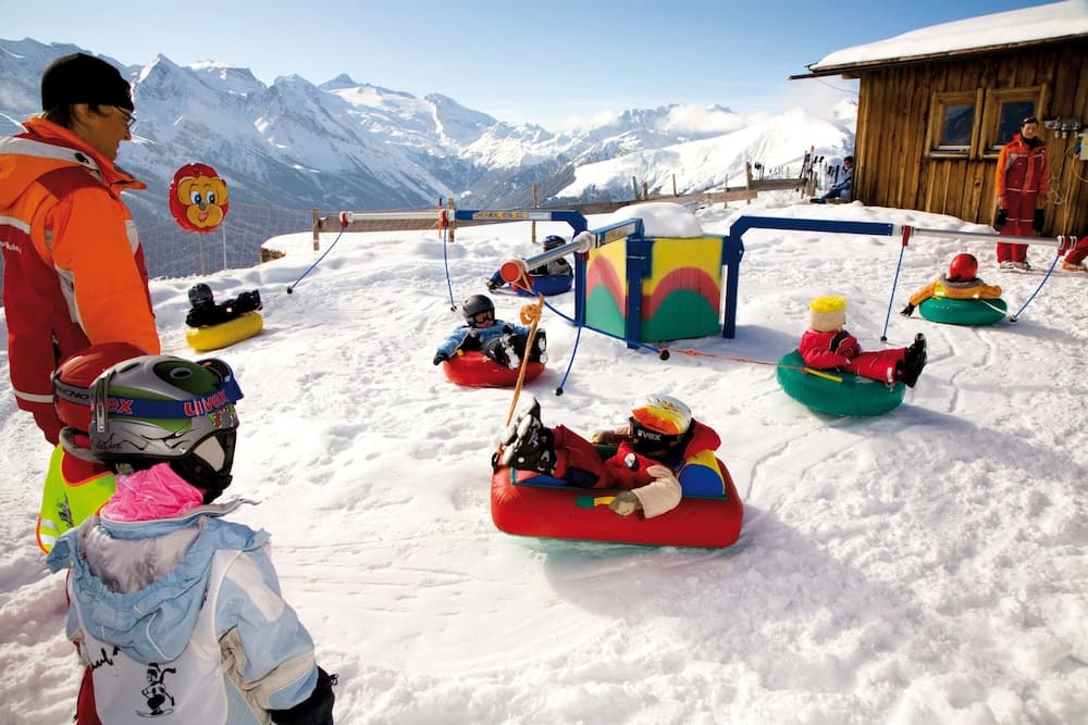 Snow and ski sports