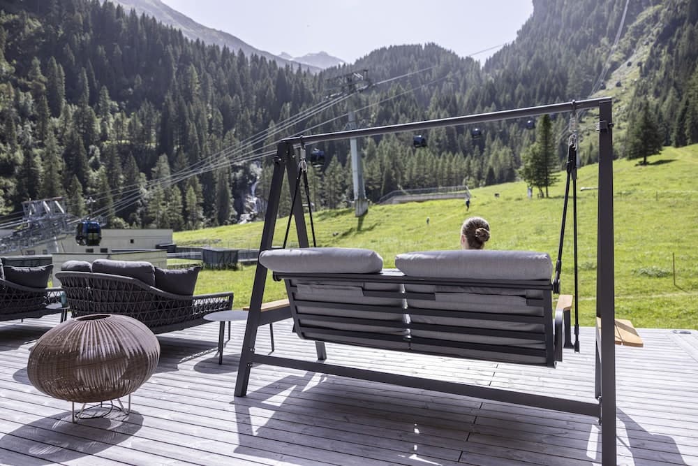 Sundeck