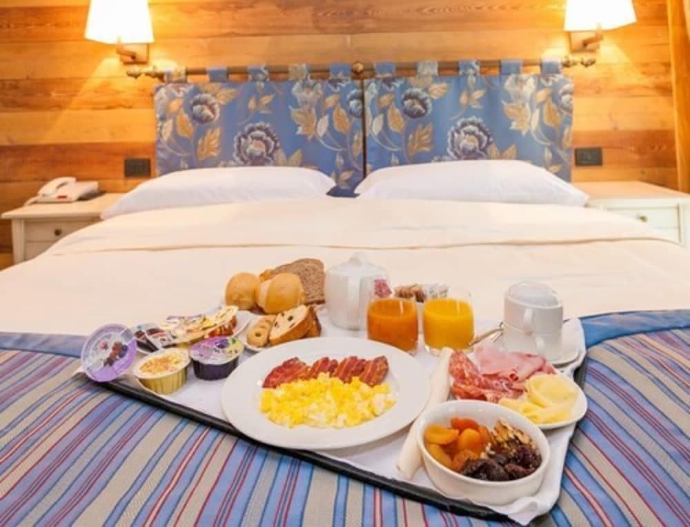Room service - dining