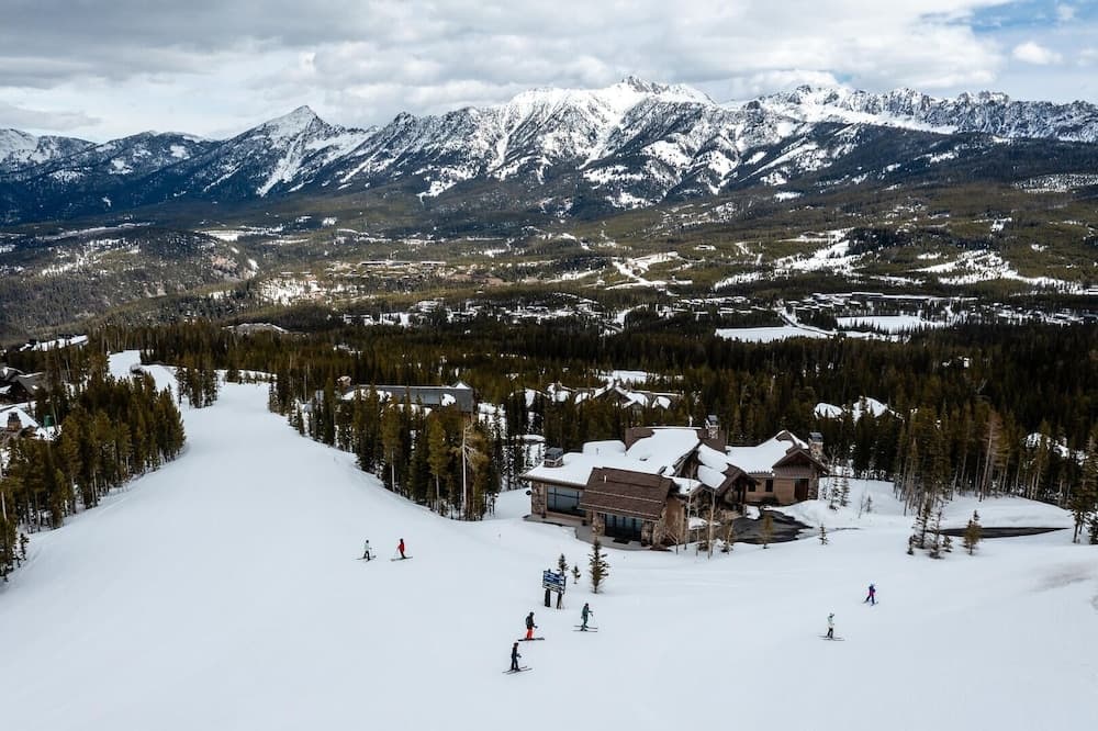 Snow and ski sports