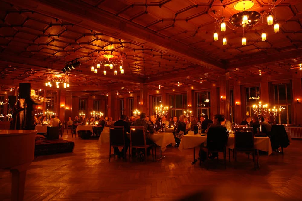 Couples dining