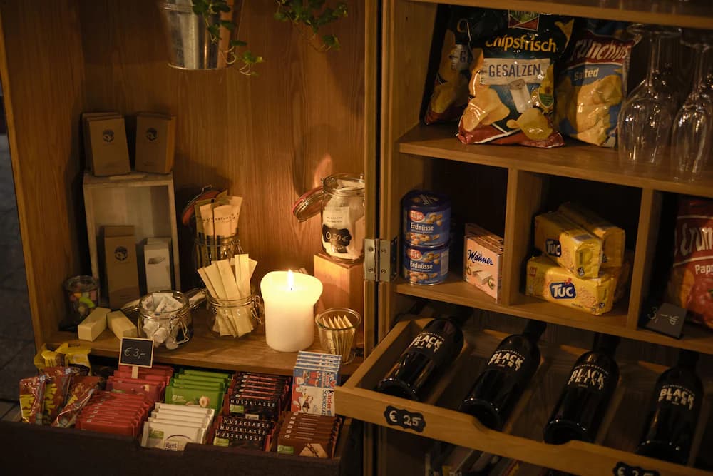 Snack bar