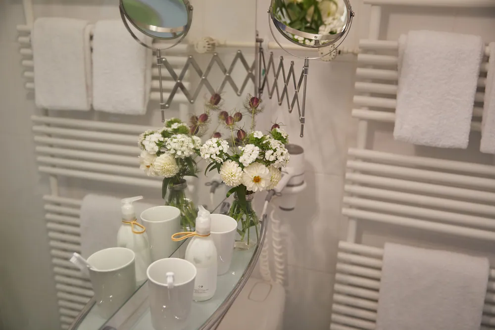 Bathroom amenities