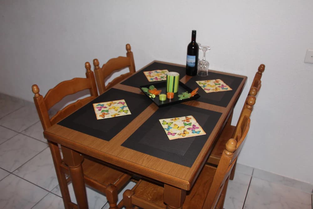 In-room dining