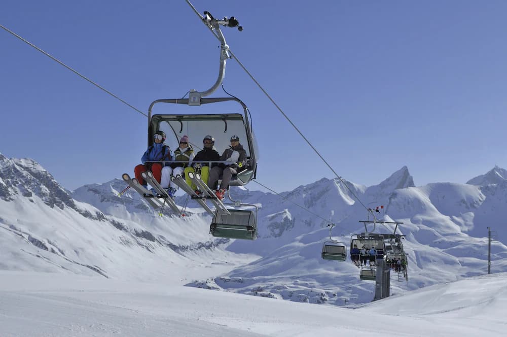 Snow and ski sports