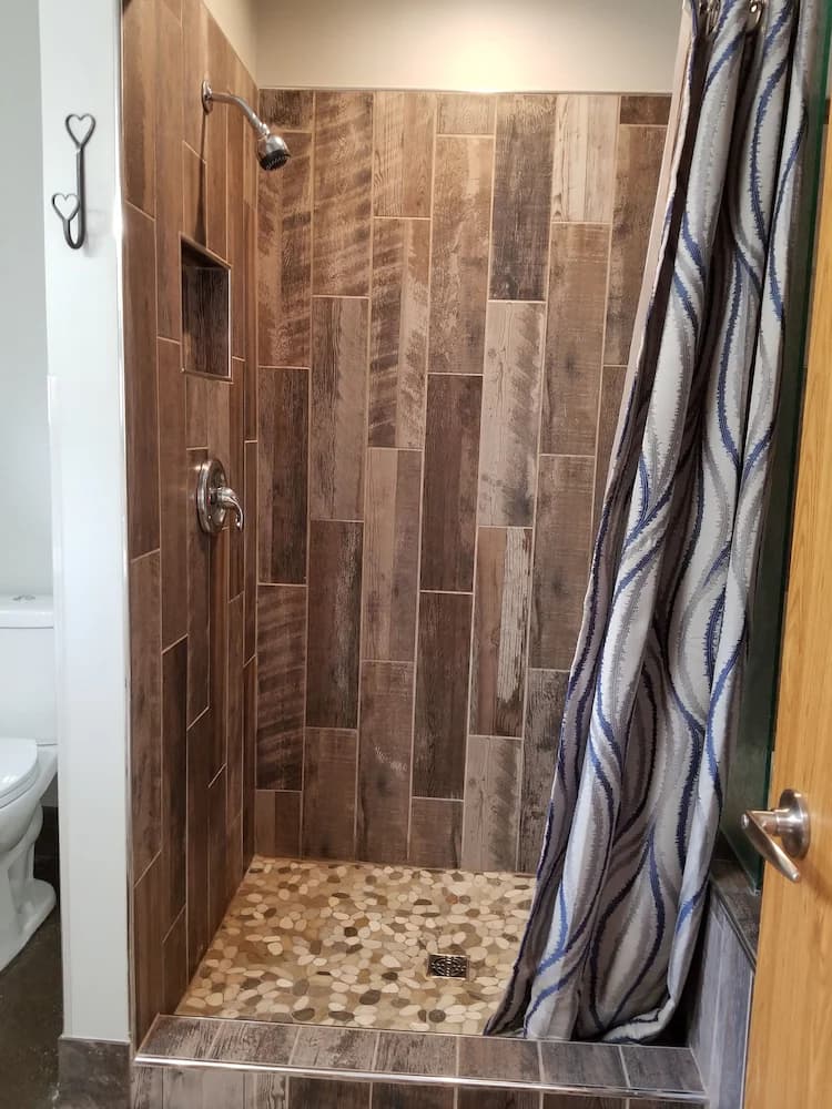 Bathroom shower