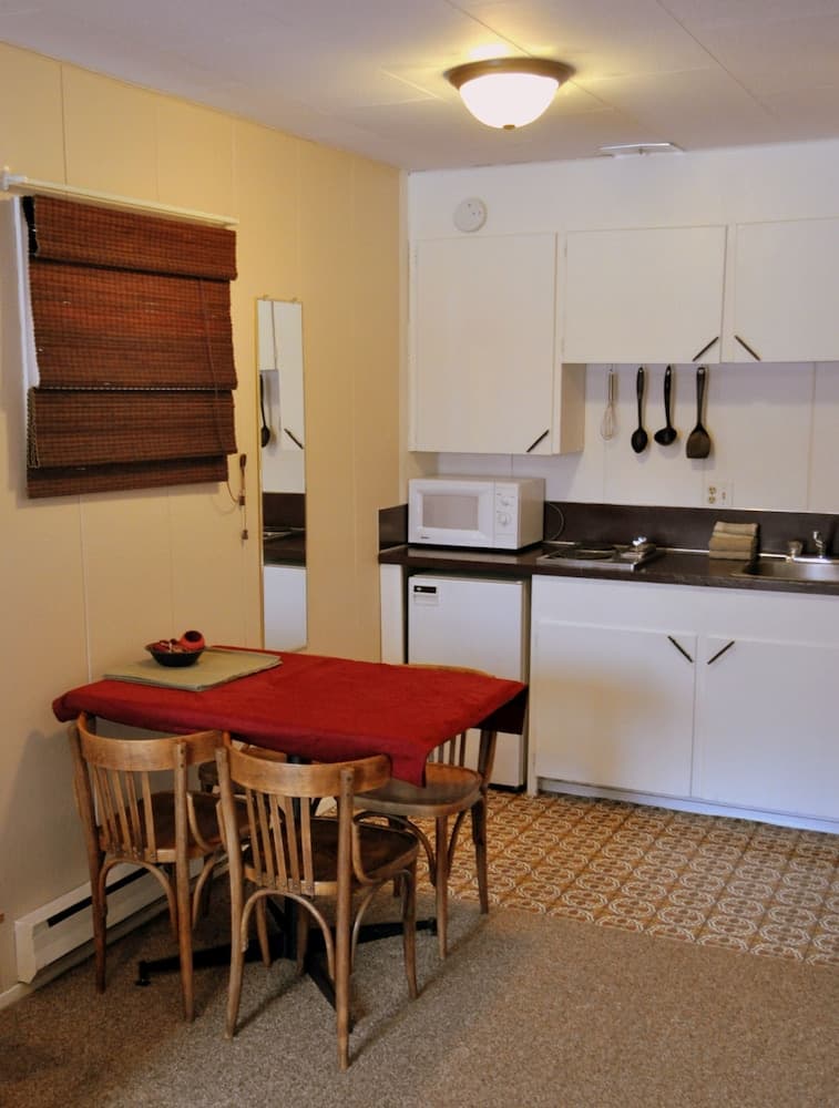 Private kitchenette