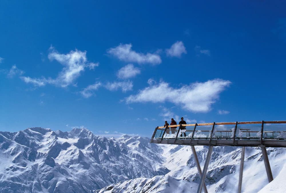 Snow and ski sports