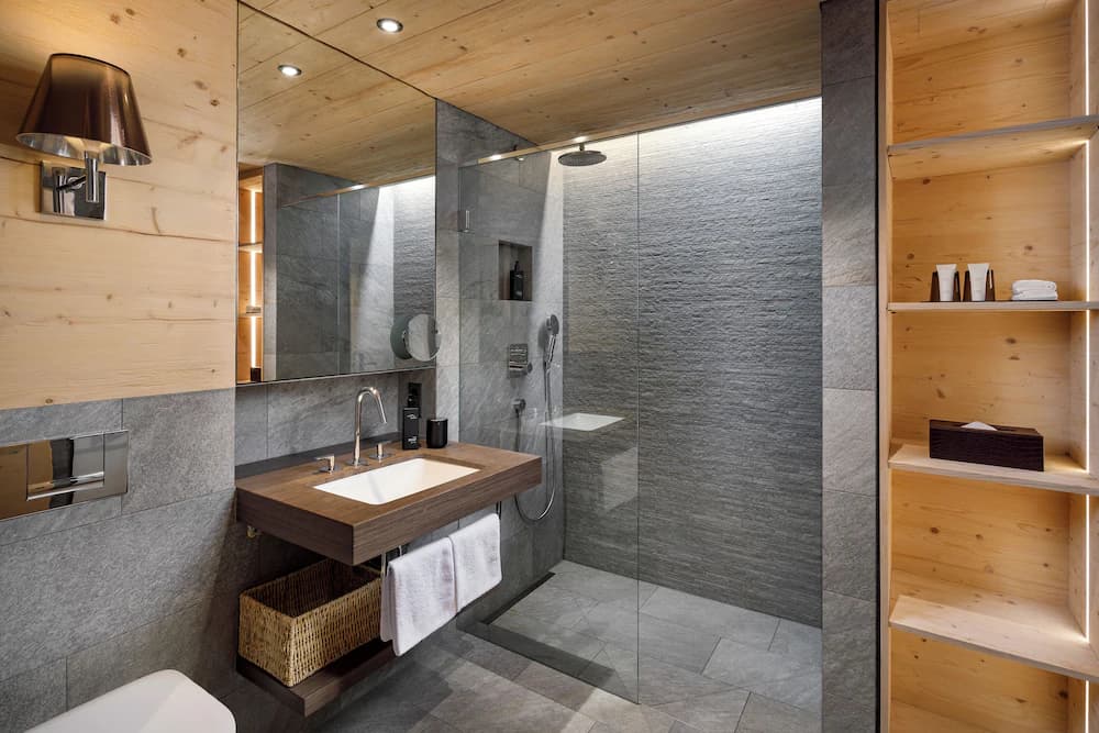 Bathroom amenities