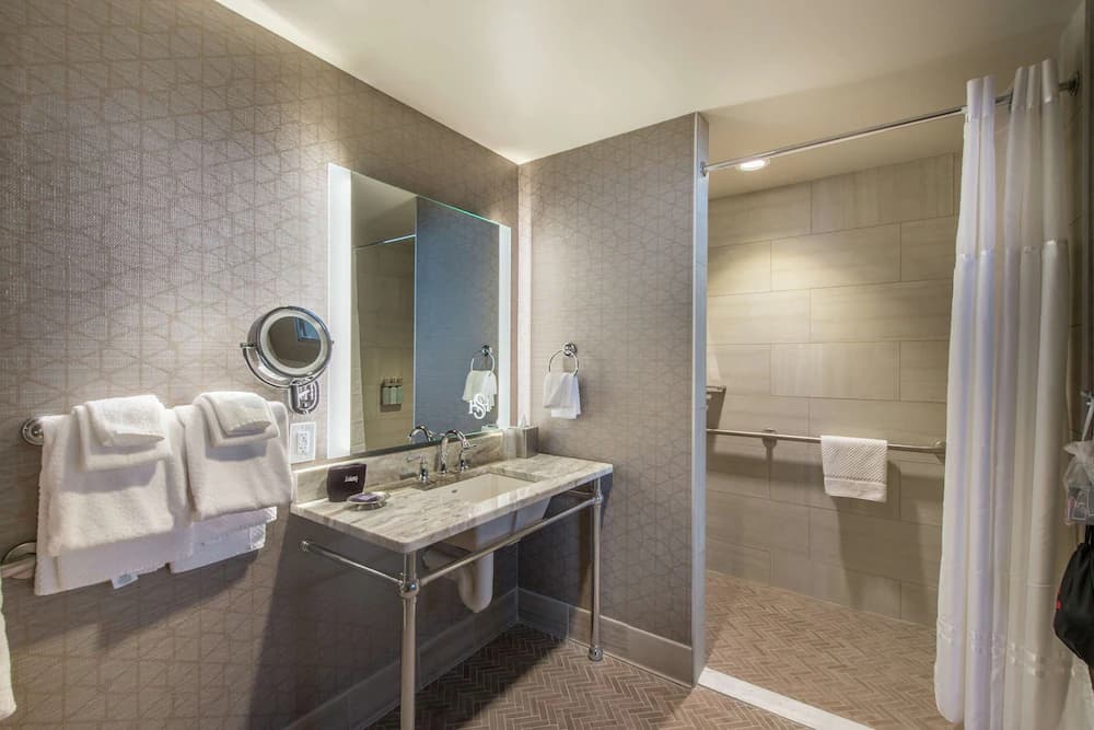 Bathroom shower