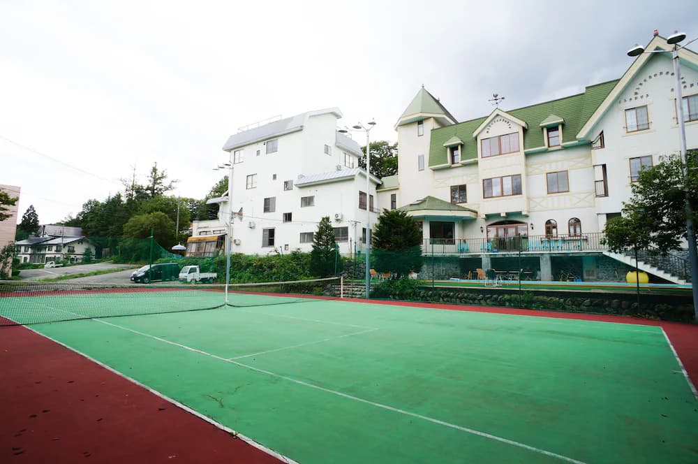 Tennis court
