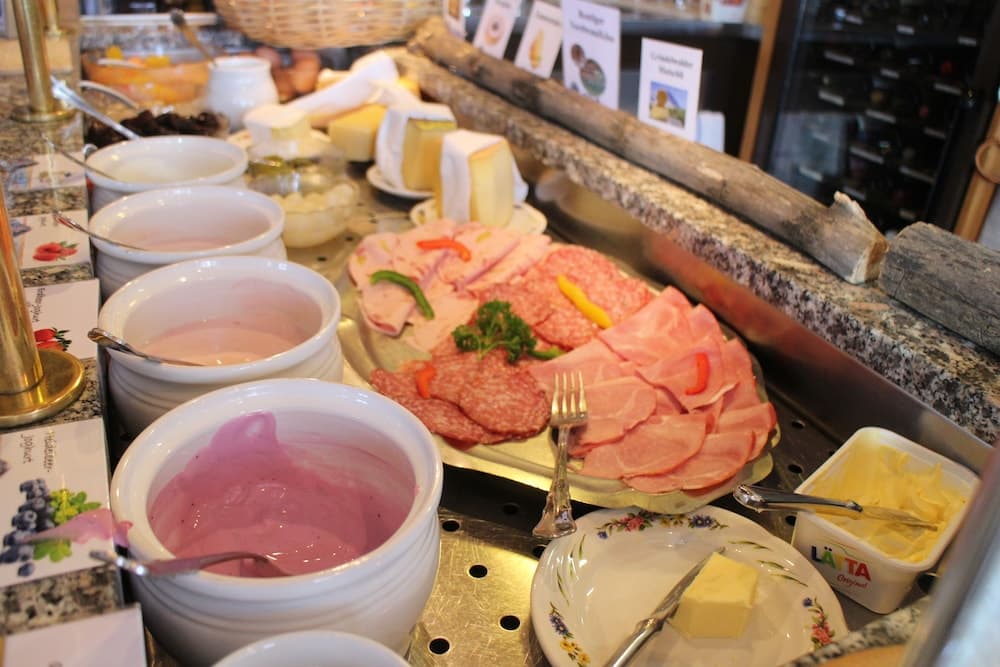 Breakfast buffet