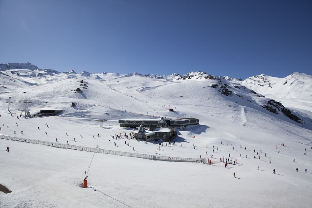 Snow and ski sports