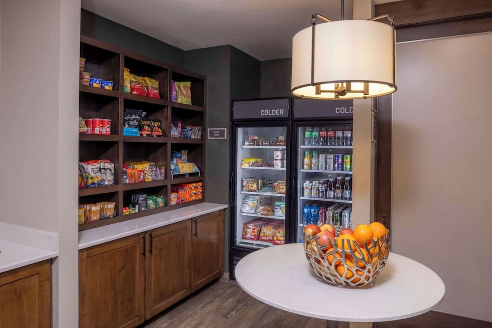 Snack bar