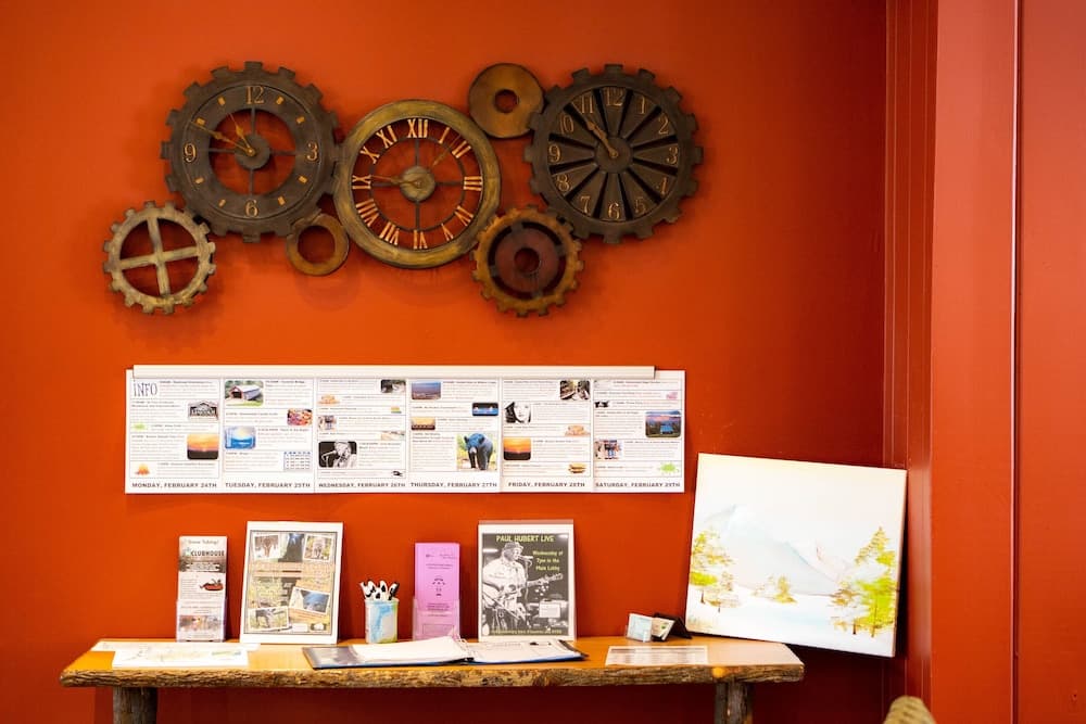 Concierge desk