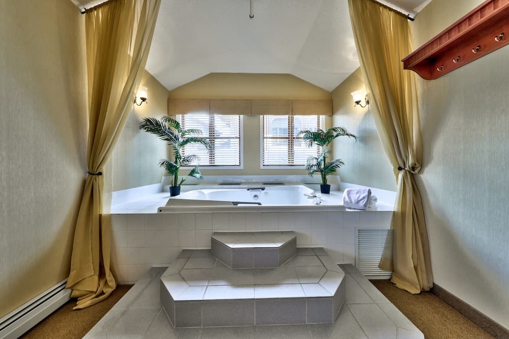 Jetted tub