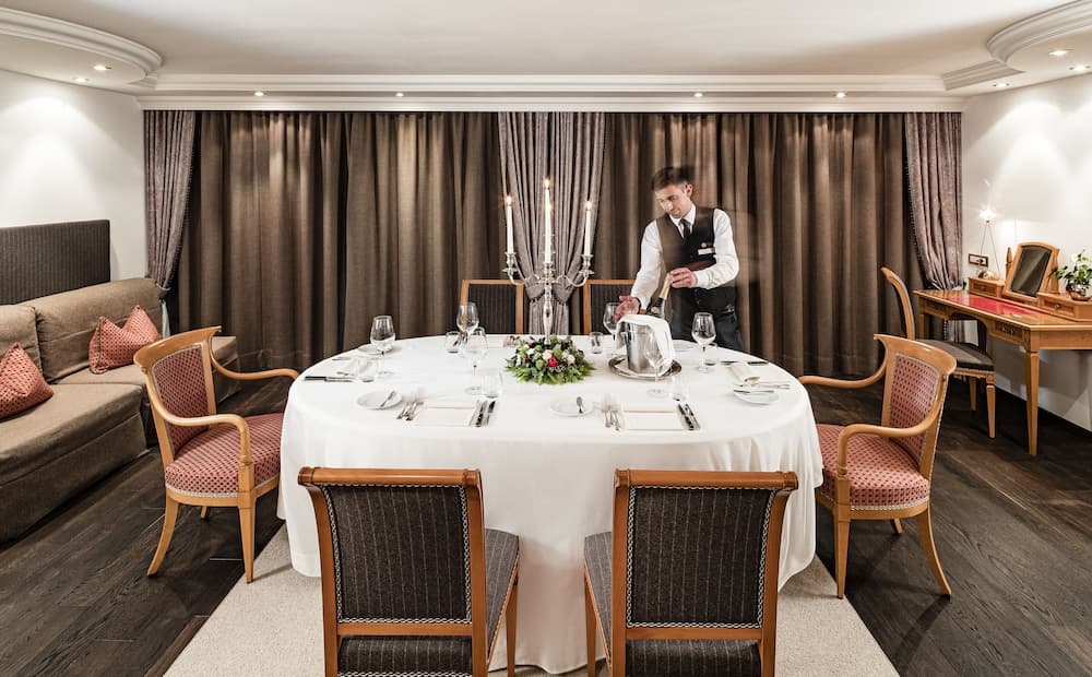 Room service - dining