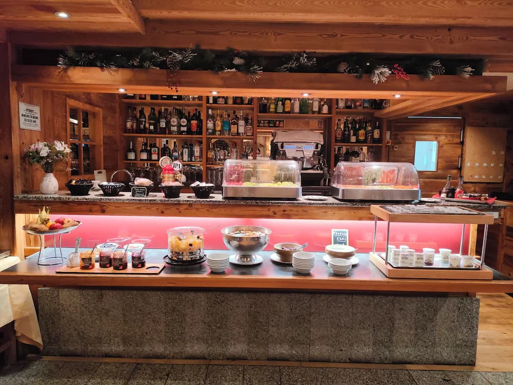 Breakfast area