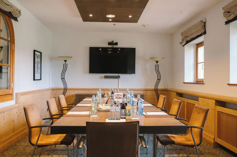 Meeting facility
