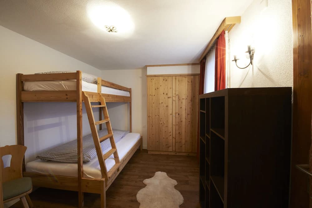 Children's theme room
