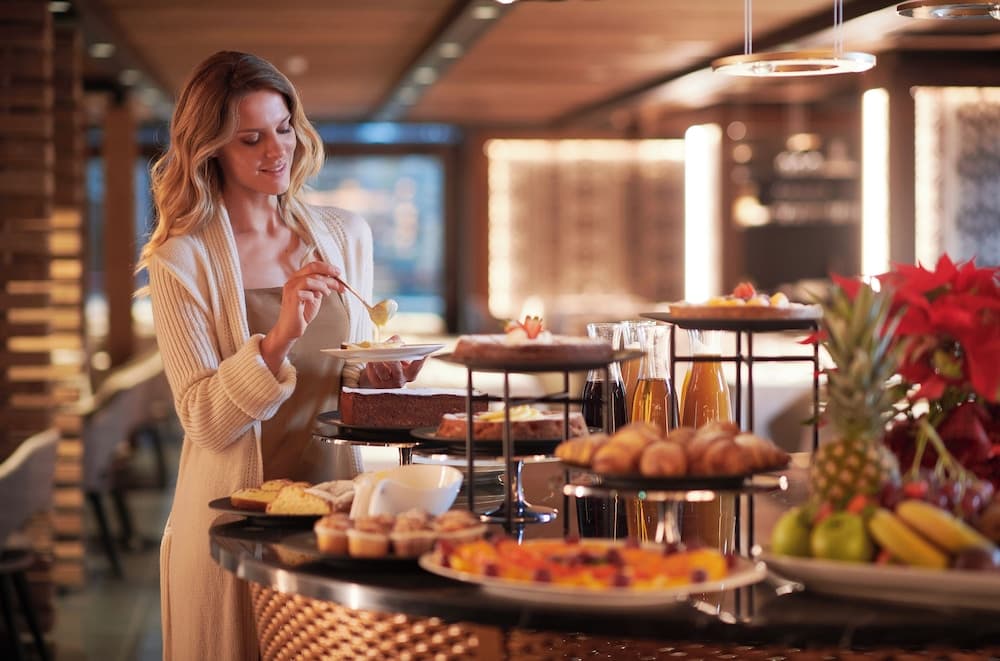 Breakfast buffet