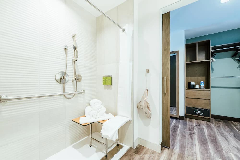 Bathroom shower