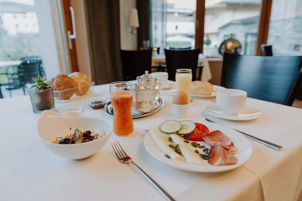 Breakfast buffet