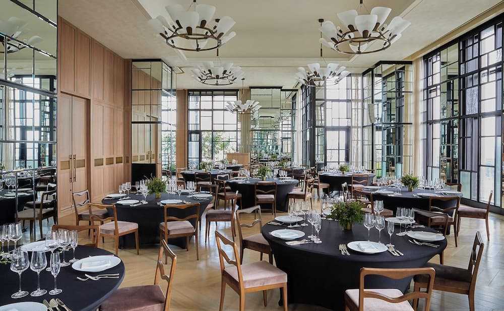 Banquet hall