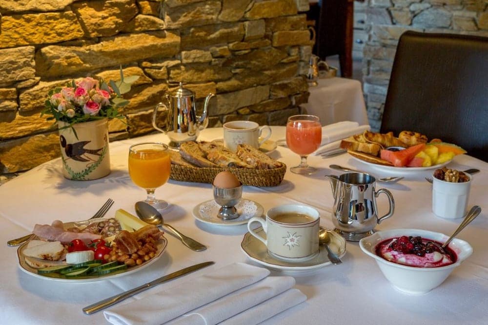 Breakfast buffet