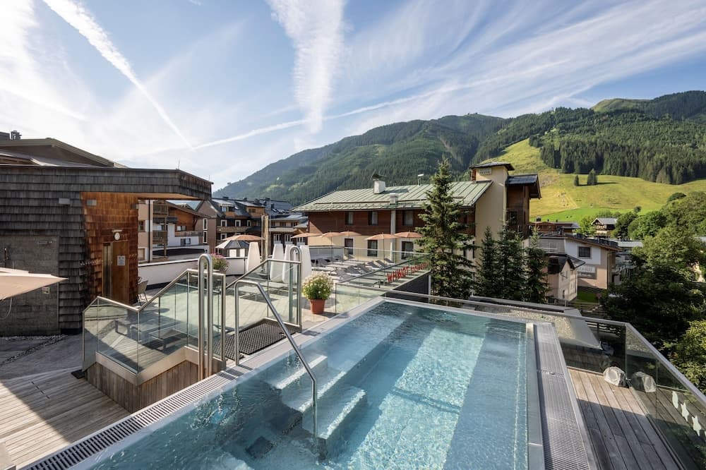 Rooftop pool
