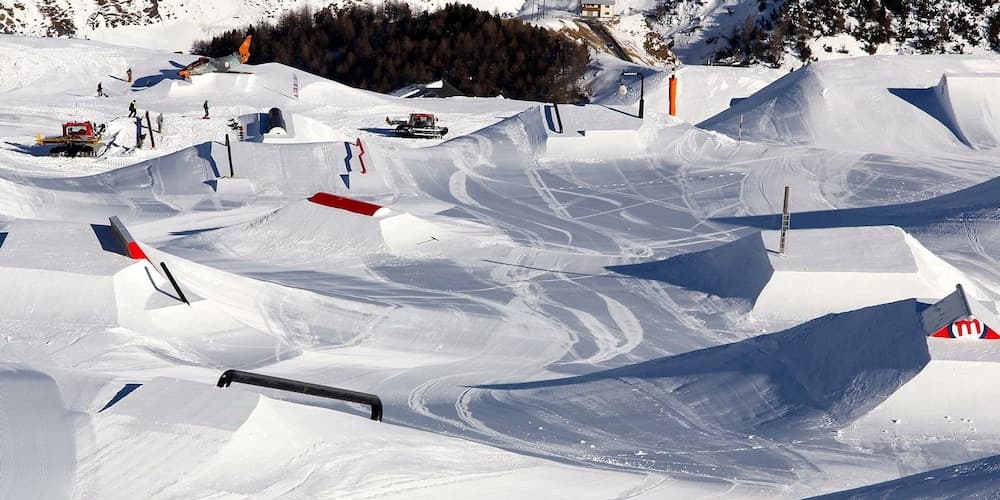 Snow and ski sports