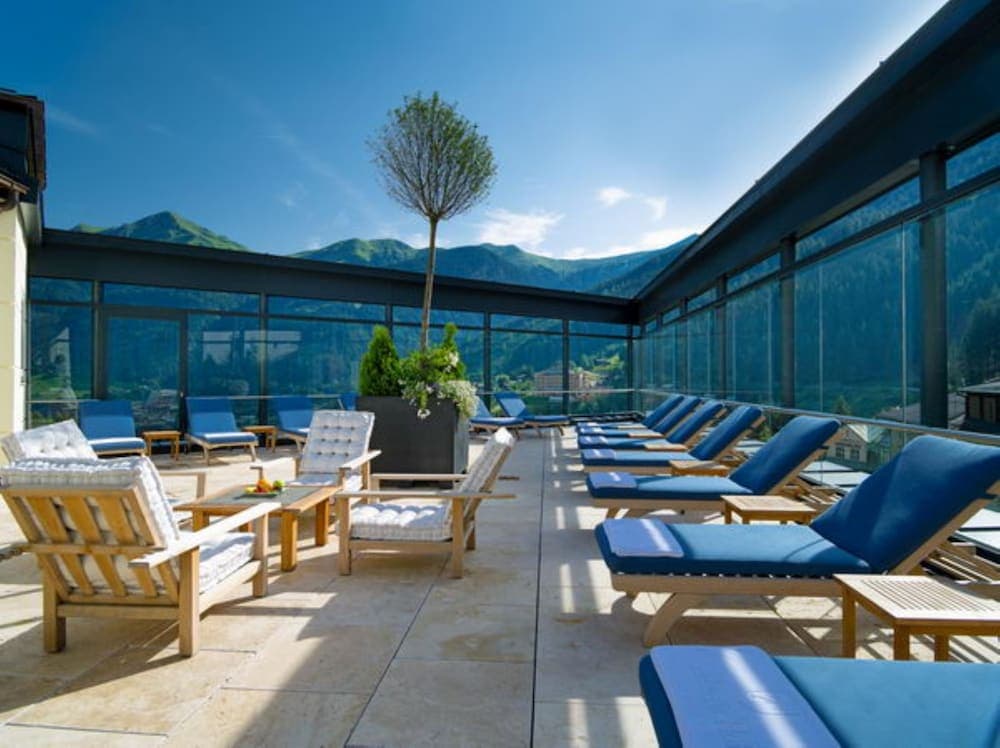 Sundeck