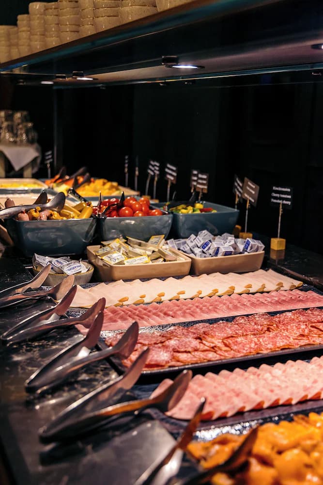 Breakfast buffet