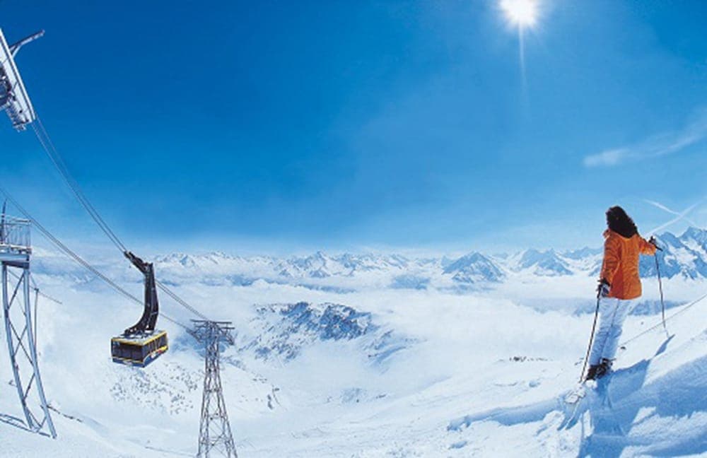 Snow and ski sports