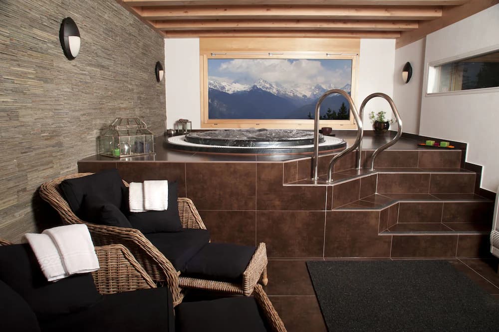 Jetted tub