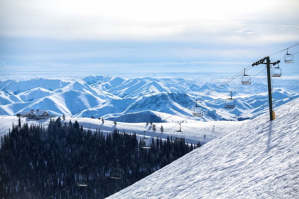 Snow and ski sports