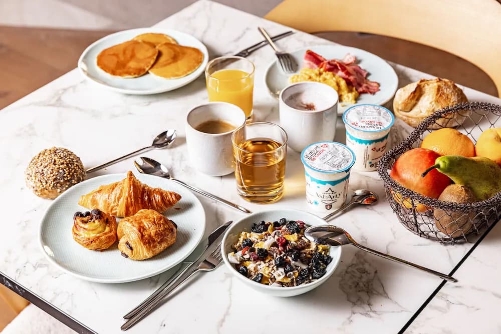 Breakfast buffet